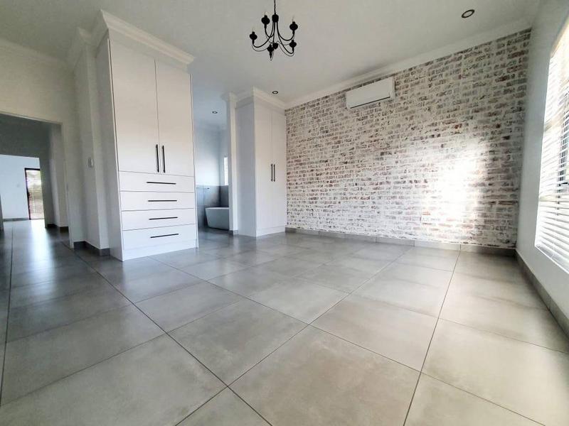 To Let 5 Bedroom Property for Rent in Kathu Northern Cape